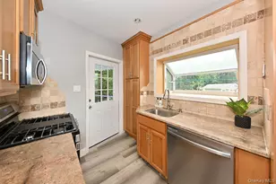 221 Lakeview Dr, Ridgewood, NJ 07450 - Photo 6