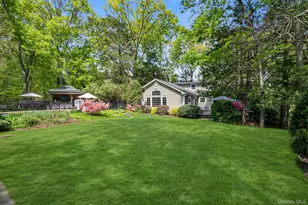 3 Carriage Ct, Dix Hills, NY 11746 - Photo 24