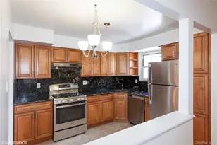 28-12 37th St, Astoria, NY 11103 - Photo 2