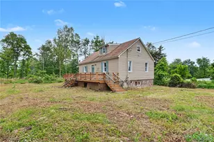 687 Whitley Ln, Highland, NY 12528 - Photo 4