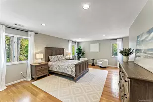8 Bolton Dr, Manhasset, NY 11030 - Photo 10