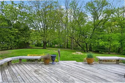 24 Thorngrove Lane, Dix Hills, NY 11746 - Photo 30