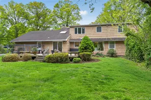 24 Thorngrove Ln, Dix Hills, NY 11746 - Photo 28