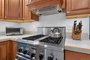 19 Glen Haven Dr, New City, NY 10956 - Photo 14
