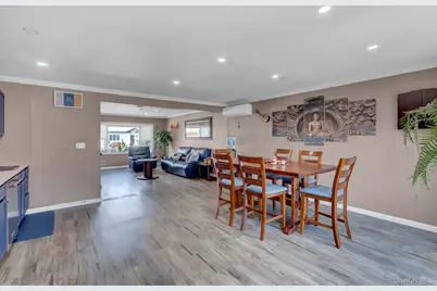 2718 Rowehl Drive, East Meadow, NY 11554 - Photo 12