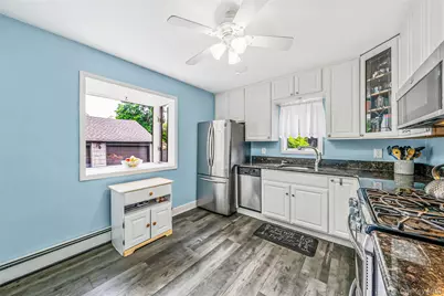 1333 Boston Avenue, Bay Shore, NY 11706 - Photo 12