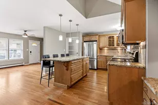 14 Kenneth Ln, North Babylon, NY 11703 - Photo 10