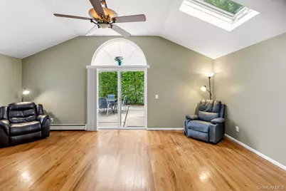 14 Kenneth Lane, North Babylon, NY 11703 - Photo 12