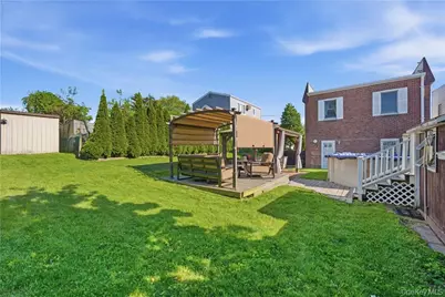 125-11 7th Avenue, College Point, NY 11356 - Photo 40