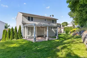 8 Lee Gray Ct, Glen Cove, NY 11542 - Photo 30