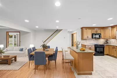 19 Palm Lane, Westbury, NY 11590 - Photo 8