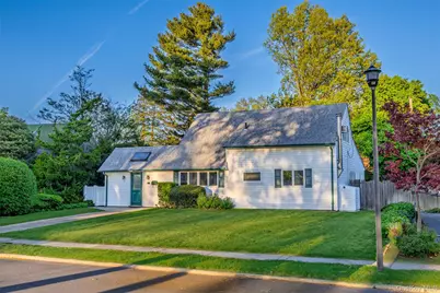 19 Palm Lane, Westbury, NY 11590 - Photo 30