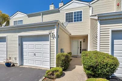 125 Farm House Court, Manorville, NY 11949 - Photo 1