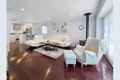 188 Elsie Avenue, Merrick, NY 11566 - Photo 4