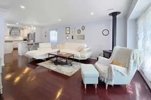 188 Elsie Ave, Merrick, NY 11566 - Photo 4