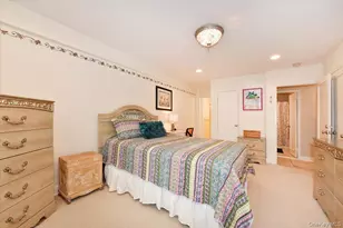 50 Hill Park Ave, Great Neck, NY 11021 - Photo 20