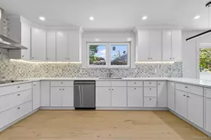 2 Lee Pl, Old Bethpage, NY 11804 - Photo 16