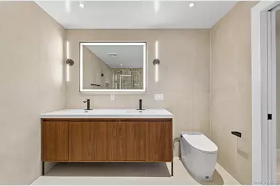 2 Lee Place, Old Bethpage, NY 11804 - Photo 20