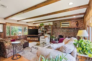 28 King Arthurs Ct, Saint James, NY 11780 - Photo 4