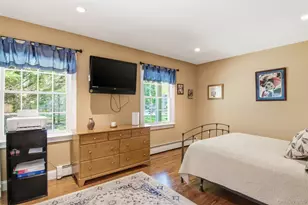 28 King Arthurs Ct, Saint James, NY 11780 - Photo 16