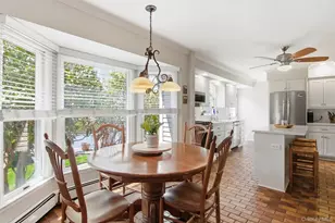 28 King Arthurs Ct, Saint James, NY 11780 - Photo 10