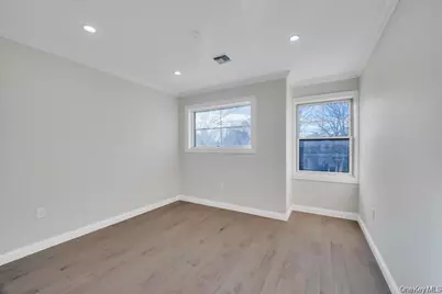 143 Emerson Avenue, Floral Park, NY 11001 - Photo 24