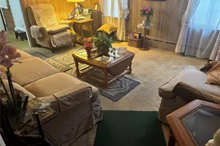 914 Osborn Ave, Riverhead, NY 11901 - Photo 4