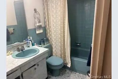914 Osborn Avenue, Riverhead, NY 11901 - Photo 12