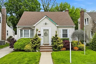 257 Jefferson St, Franklin Square, NY 11010 - Photo 32