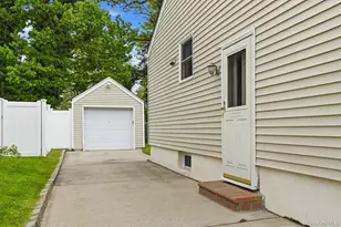 257 Jefferson St, Franklin Square, NY 11010 - Photo 4