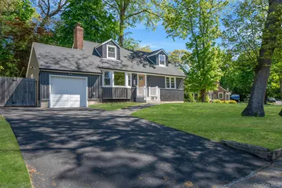 81 E 24th Street, Huntington Station, NY 11746 - Photo 2