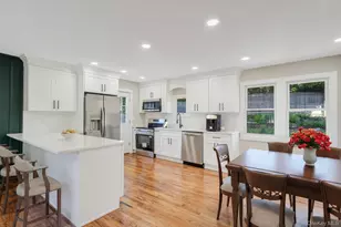 81 E 24th St, Huntington Station, NY 11746 - Photo 4
