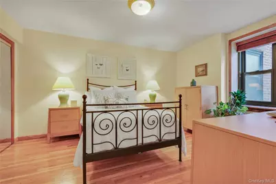 140-08 28th Road #1C, Flushing, NY 11354 - Photo 6