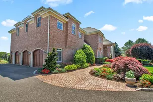 27 True Harbour Way, West Islip, NY 11795 - Photo 40