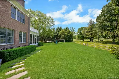 8-10 Championship Drive, Mamaroneck, NY 10543 - Photo 32