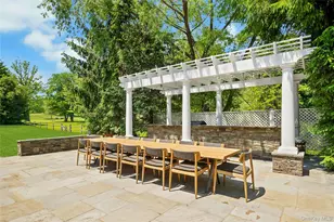 8-10 Championship Dr, Mamaroneck, NY 10543 - Photo 30