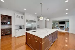 8-10 Championship Dr, Mamaroneck, NY 10543 - Photo 8