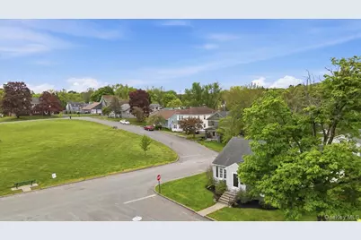 11 Greenport Parkway, Hudson, NY 12534 - Photo 4