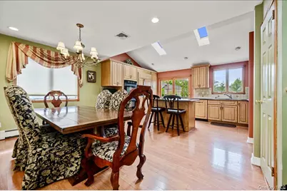 2119 Oliver Way, Merrick, NY 11566 - Photo 4