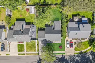6 Arizona Ave, Syosset, NY 11791 - Photo 8