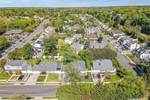 6 Arizona Ave, Syosset, NY 11791 - Photo 10