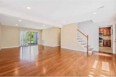 6 Arizona Avenue, Syosset, NY 11791 - Photo 22