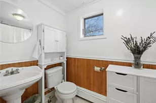 727 Main St, Center Moriches, NY 11934 - Photo 28