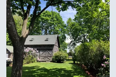 727 Main Street, Center Moriches, NY 11934 - Photo 44