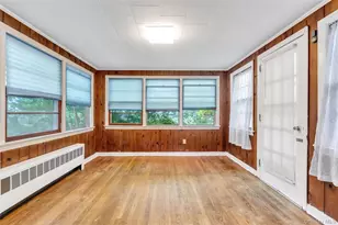 62 Squires Ave, East Quogue, NY 11942 - Photo 18