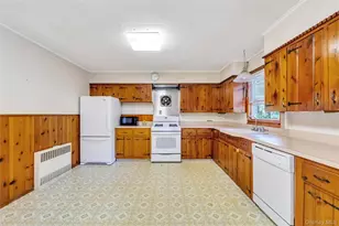 62 Squires Ave, East Quogue, NY 11942 - Photo 10
