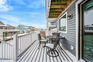 114 Beach Ave, Bellmore, NY 11710 - Photo 34
