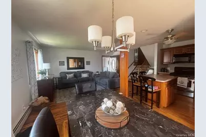 101 Buena Vista Boulevard, Lindenhurst, NY 11757 - Photo 6