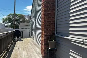 101 Buena Vista Blvd, Lindenhurst, NY 11757 - Photo 16