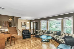 9 Avondale Rd, Plainview, NY 11803 - Photo 6